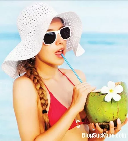 Nguyên liệu làm đẹp rẻ tiền với dừa