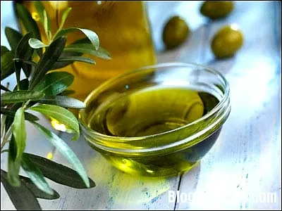 Dầu oliu làm giảm nguy cơ đột quỵ ở người già