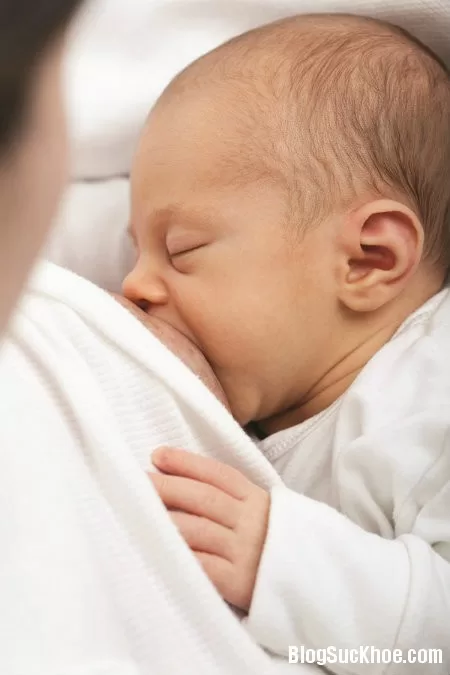 Cần làm gì khi trẻ uống sữa bị tiêu chảy?