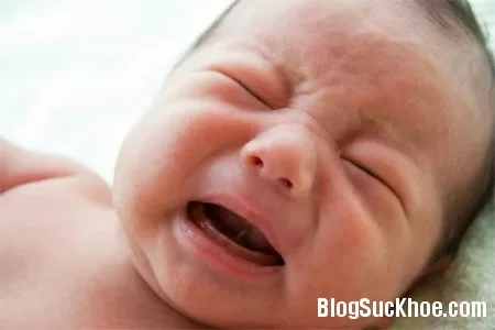 Những dấu hiệu nguy hiểm bất thường ở bé sơ sinh