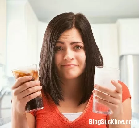 Những tác hại của nước ngọt có ga đối với mẹ bầu