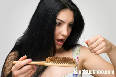 Mẹo giúp bạn giảm rụng tóc sau sinh
