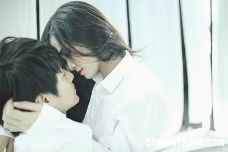 Dấu hiệu nhận biết nàng đang muốn hôn bạn