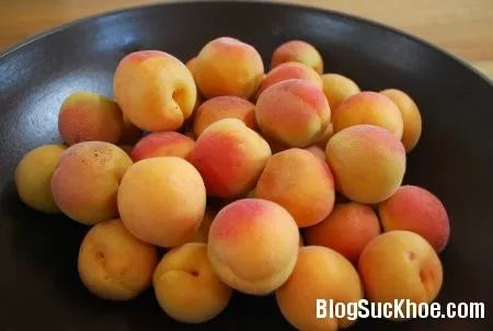 Những lợi ích của quả mơ với bà bầu