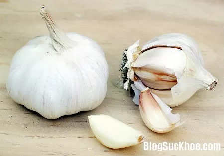 Mẹo hay trị sốt đơn giản từ tỏi