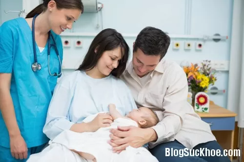 Những mối nguy với trẻ sơ sinh sau sinh mổ