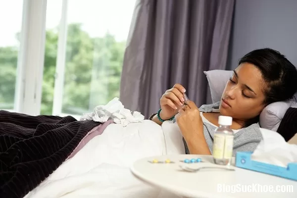Những điều tuyệt đối không nên làm khi bị sốt