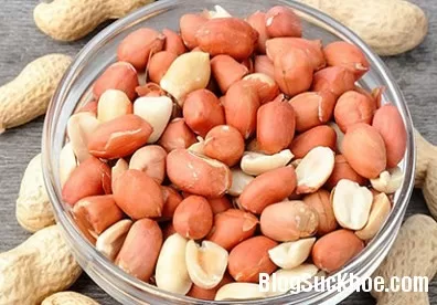 Một số bài thuốc dùng lạc chữa bệnh