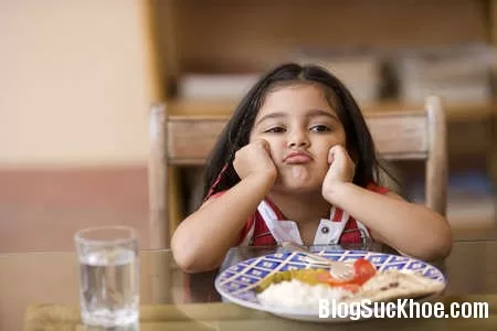 9 cách chăm sóc trẻ biếng ăn