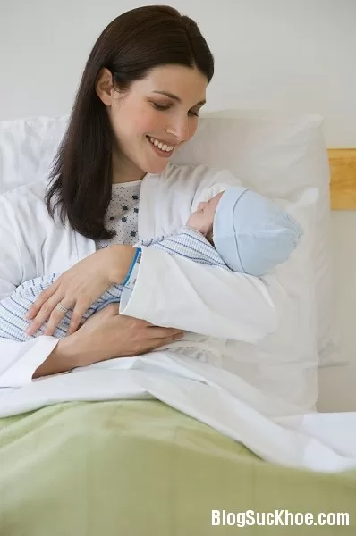 Cách kiểm tra sức khỏe sau sinh