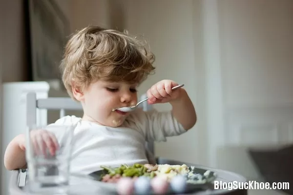 Thực phẩm nên cho bé ăn vào buổi sáng