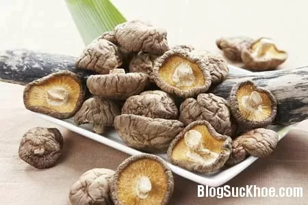 Nhiều công dụng chữa bệnh từ nấm hương