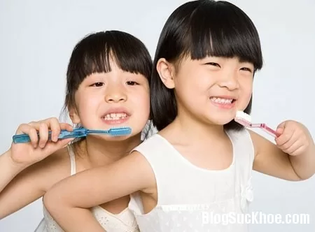Một số loại thực phẩm gây hại cho răng của bé