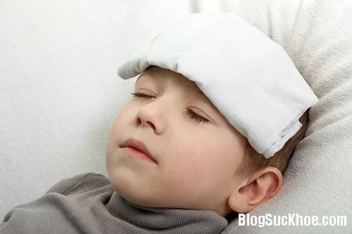 Cách chăm sóc trẻ khi bị sốt xuất huyết