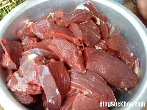 Những người không nên ăn thịt bò