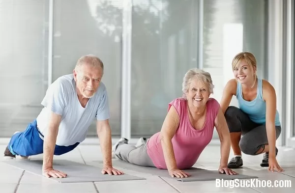 Người cao tuổi nên vận động như thế nào?