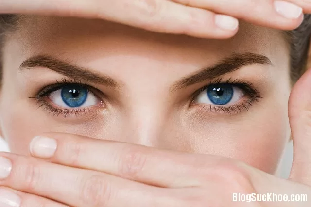 Chẩn đoán bệnh ung thư, đột quỵ qua đôi mắt