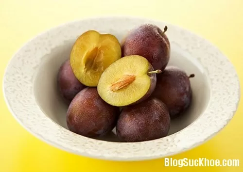 Da trắng hồng, sạch tàn nhang với hạt mận, hạt nho