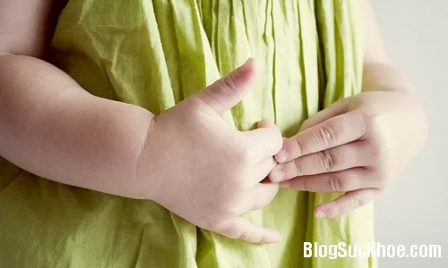 Dấu hiệu trẻ bị viêm ruột thừa