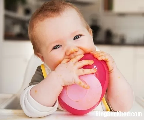 Bữa ăn hợp lý trong ngày cho trẻ ăn dặm