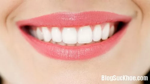 Răng trắng bóng mà không cần kem đánh răng