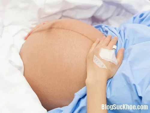 Những rủi ro mẹ có thể gặp phải khi sinh mổ