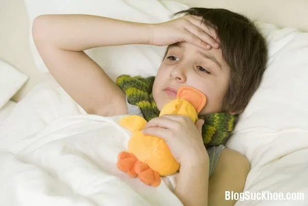 Cách xử trí khi trẻ bị ho, cảm lạnh