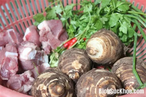 Công dụng chữa bệnh của khoai môn