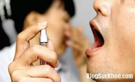 Coi chừng ôm thêm bệnh vì thuốc xịt thơm miệng
