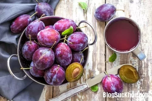 Lợi ích sức khỏe từ nước ép mận