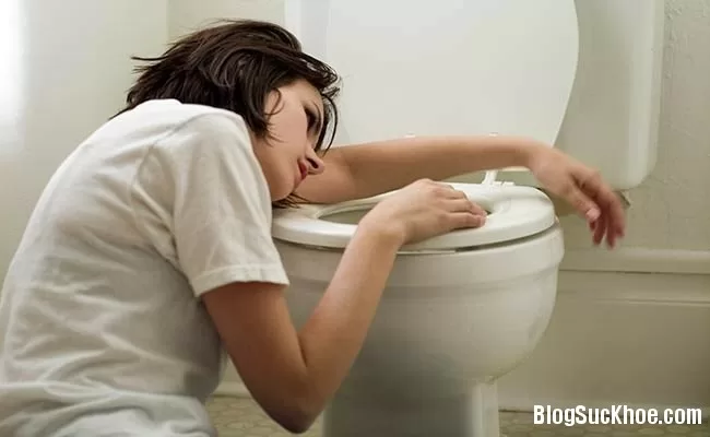 Các bước sơ cứu khi bị ngộ độc thực phẩm
