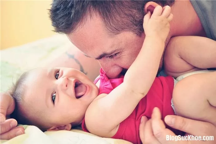 Những gợi ý bố nên làm cho bé ngay sau khi sinh