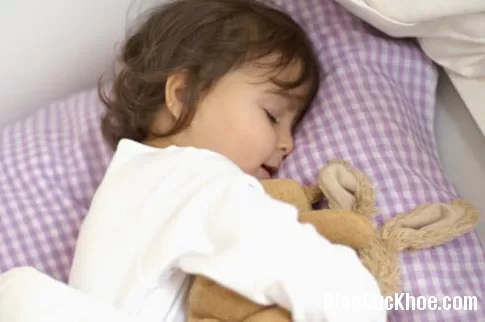 Những điều cần chú ý khi dùng máy điều hòa cho bé