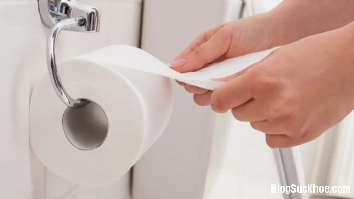 Thói quen dùng giấy vệ sinh gây bệnh cần bỏ gấp