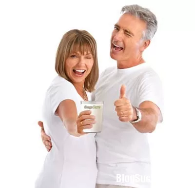 Uống sữa đúng cách ở người cao tuổi