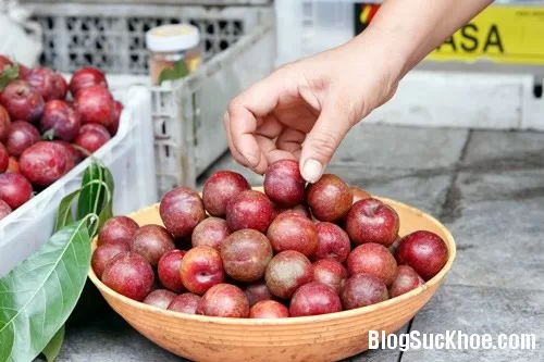 Bí quyết để ăn mận không bị nóng