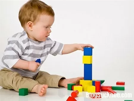 Chăm sóc trẻ đúng cách để trẻ có IQ cao