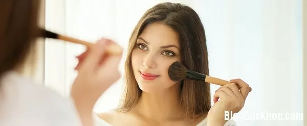 Bí quyết giúp bạn thường xuyên trang điểm mà không hại da