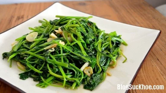 Nguy hiểm chết người từ loại rau phổ biến bạn hay ăn