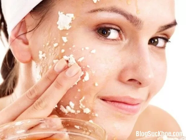 Tẩy da chết nên chú ý điều gì?