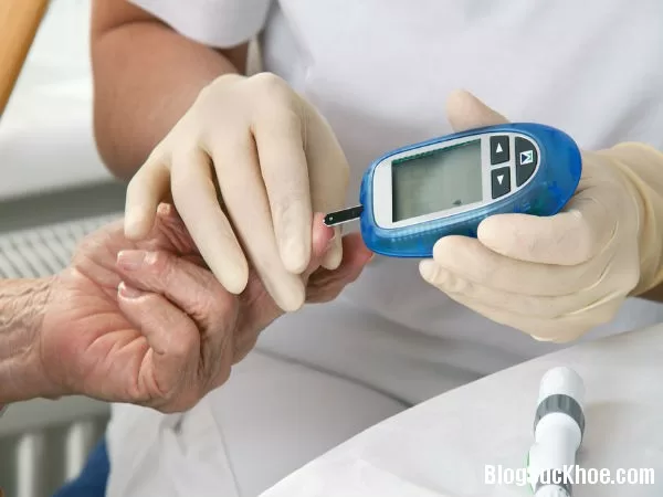 Nguyên nhân khiến người bệnh tiểu đường đi tiểu thường xuyên