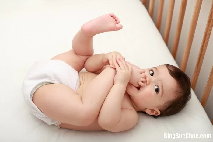 4 điều mẹ không thể quên khi vệ sinh vùng kín cho bé