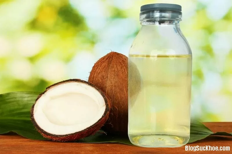 Cách trị mụn bằng dầu dừa đáng kinh ngạc