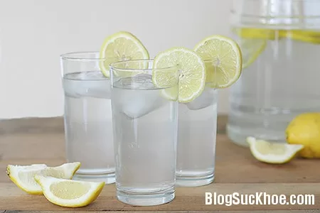 Những hiểu lầm tai hại về cách pha và uống nước chanh