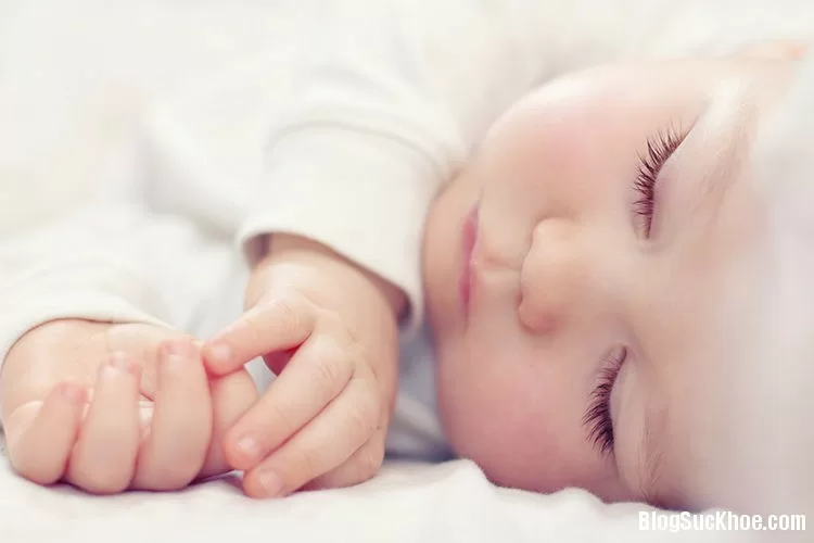 Trẻ dưới 3 tuổi 1 ngày ngủ bao nhiêu là đủ?