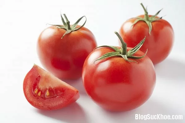 Trị hôi nách cực chuẩn tại nhà với cà chua