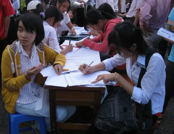 Hãy biết nắm bắt cơ hội để có thể vượt qua được những khủng hoảng