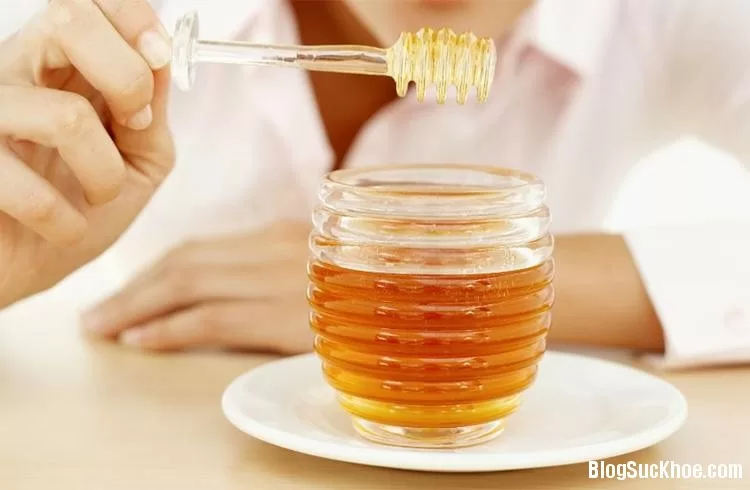 Mật ong - vị cứu tinh tuyệt vời cho làn da khô ráp, sần sùi