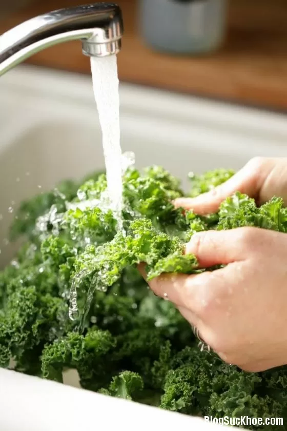 Cách tự chế nước rửa rau củ quả hết sạch hóa chất
