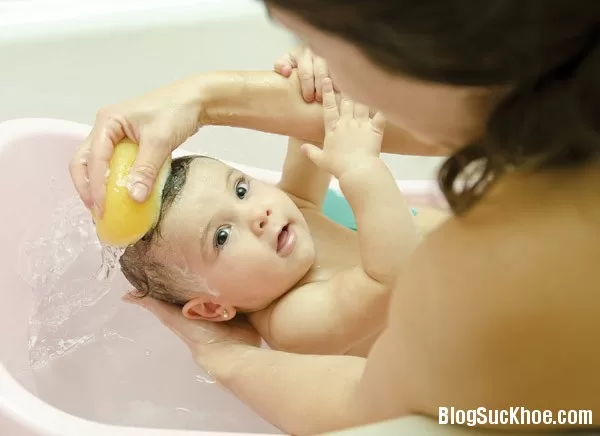 Cách chăm sóc trẻ sau sinh và nhũ nhi